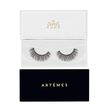 artemes love bizarre lashes